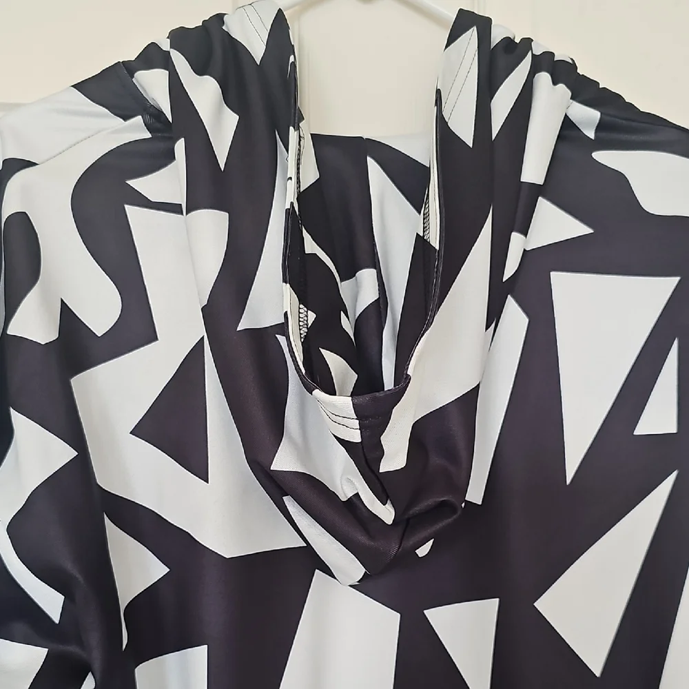 Women's Geo Black and White Colorblock Hooded Open Jacket XL - Picture 9 of 12